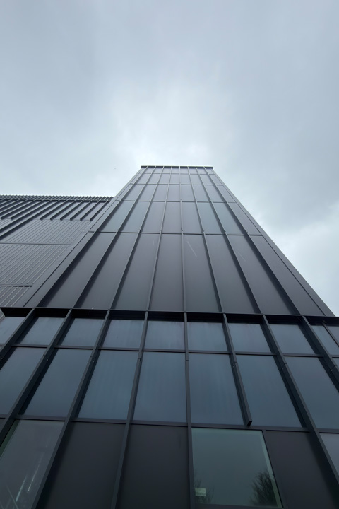 Cladding | LON4 | Data Centres | London | Services | Envelis
