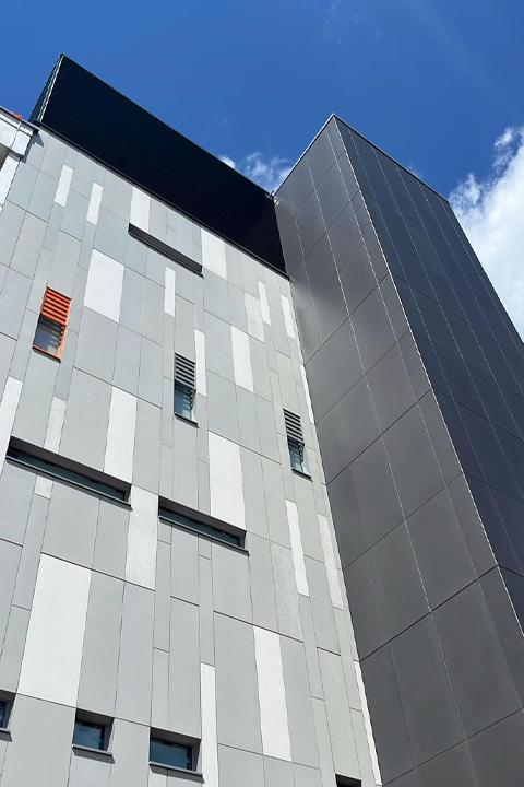 Cladding | Luton & Dunstable Hospital | Services | Envelis
