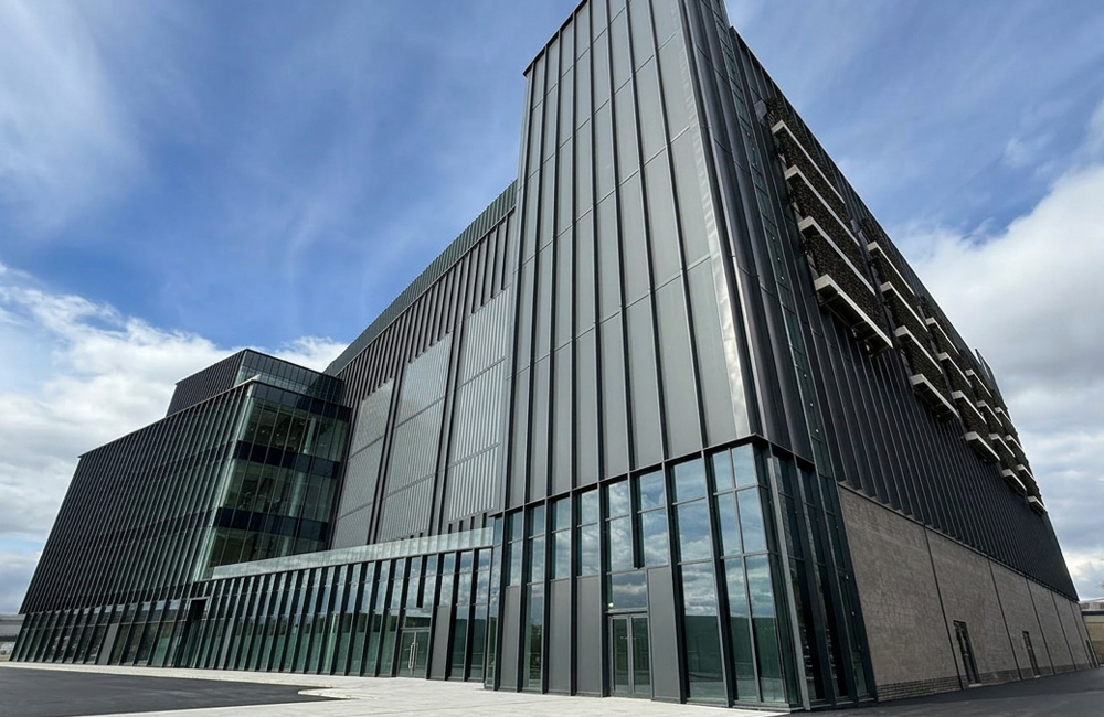 Doors | LON4 | Colt | United Kingdom | London | Data Centres | Projects | Envelis