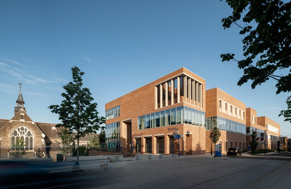 Doors | Springfield Hospital | Private Hospital | GallifordTry | Chelmsford | Projects | Envelis