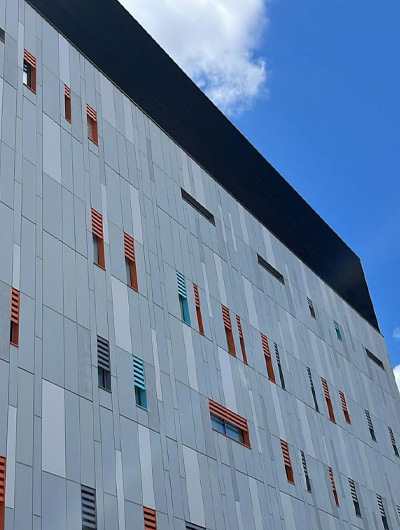 Kier Group Construction | Luton & Dunstable Hospital | SFS | Cladding Systems | Glazing | Roofing | Clients | Envelis - Envelis