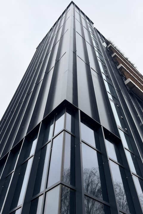 LON4 | Colt | Data Centres | United Kingdom | London | Roofing | Cladding | Louvres Systems | Projects | Envelis