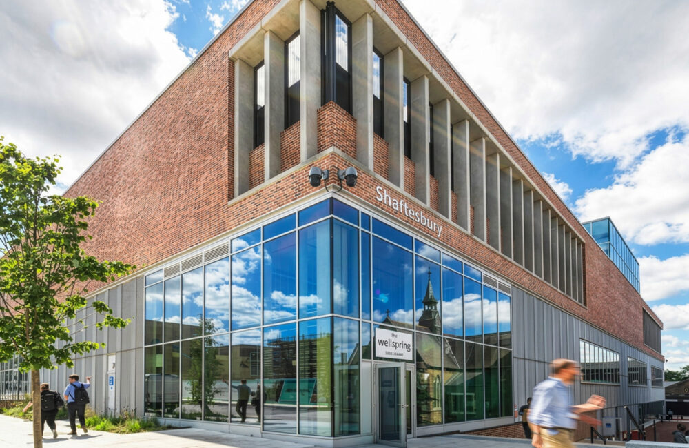 Springfield Hospital | Cladding | Roofing | Louvres Systems | Chelmsford | Projects | Envelis